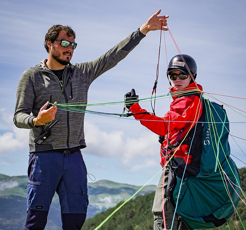 Préparation de l'aile de parapente